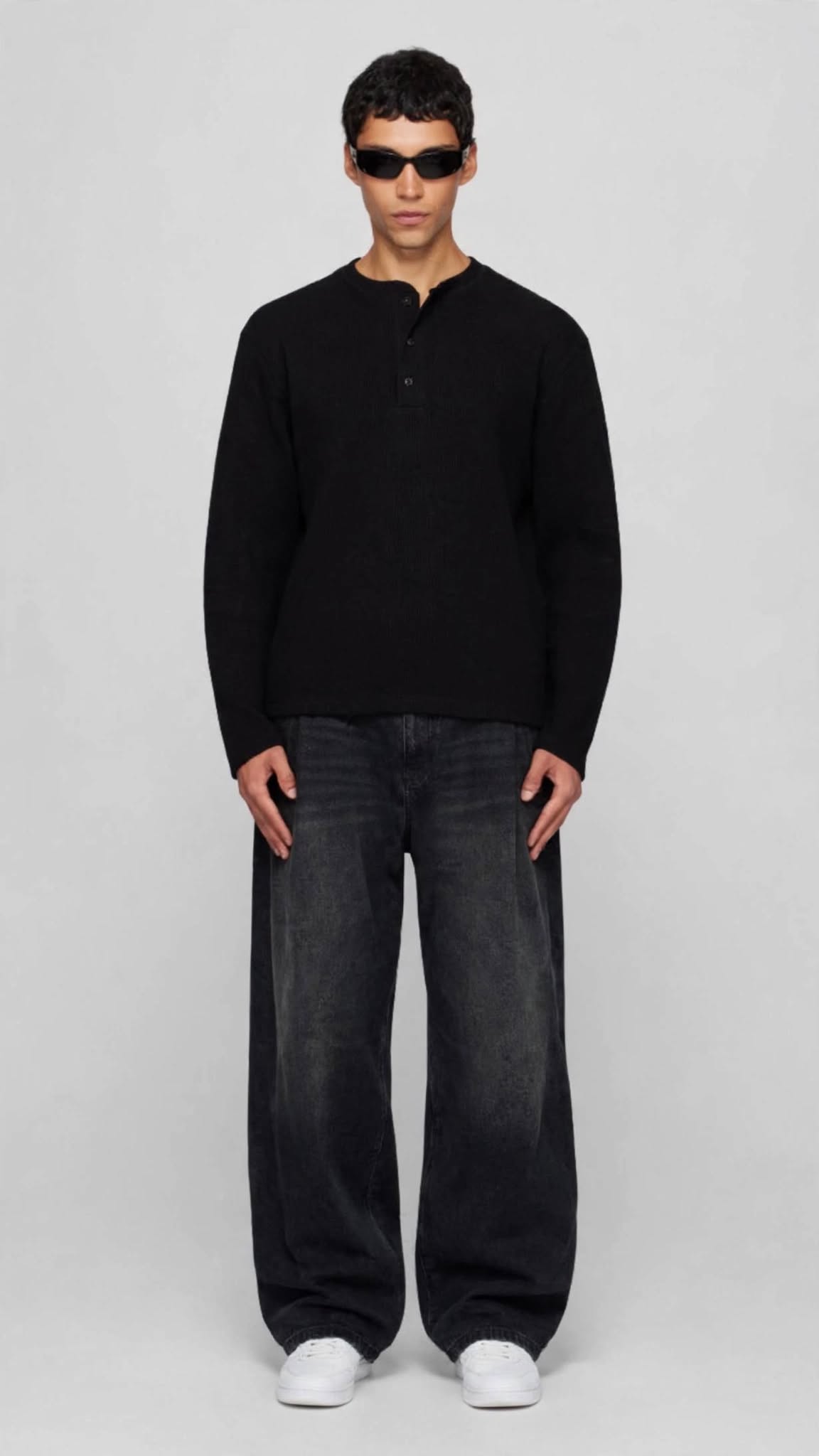 BASIC BLACK HENLEY