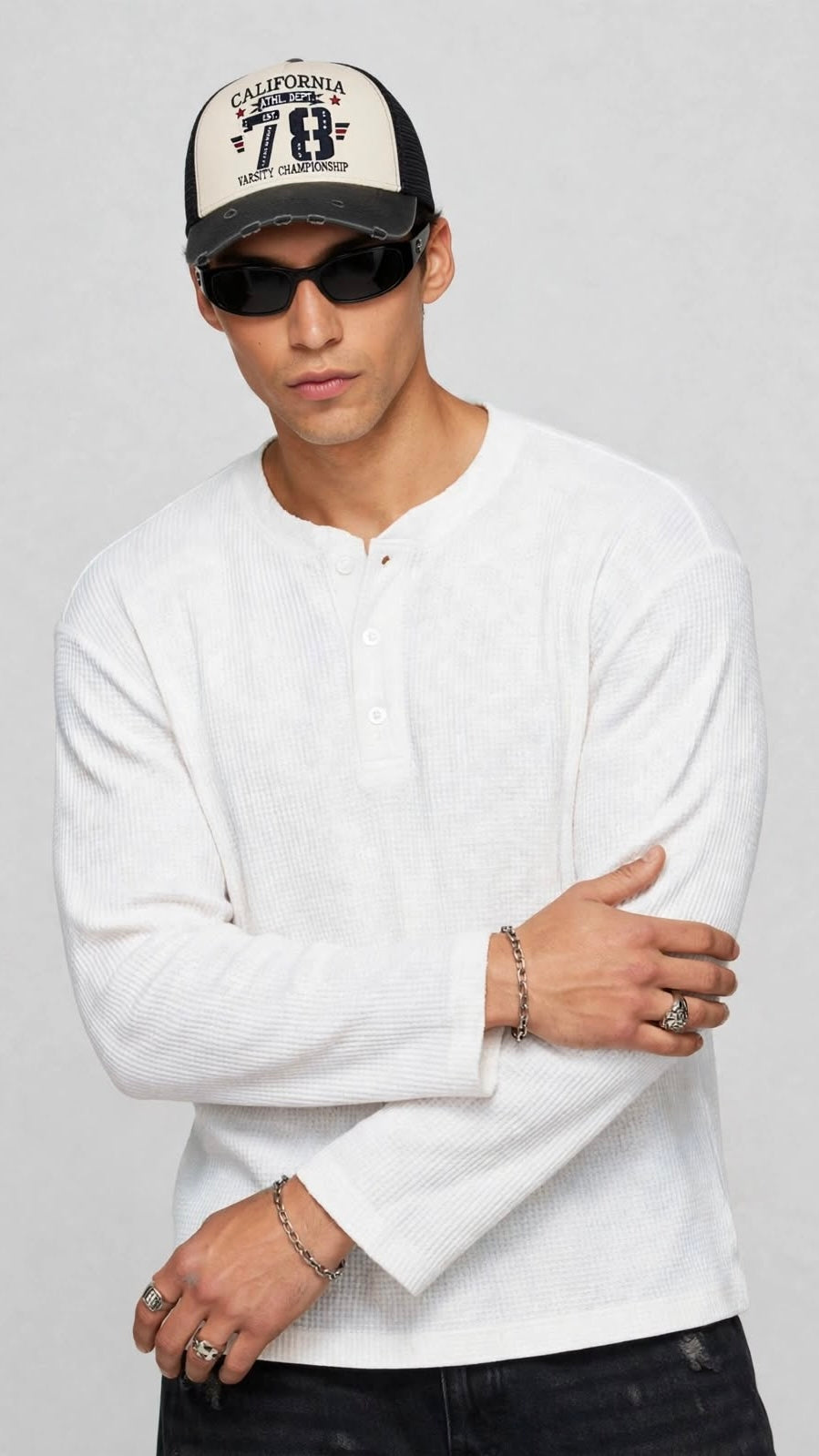 BASIC WHITE HENLEY